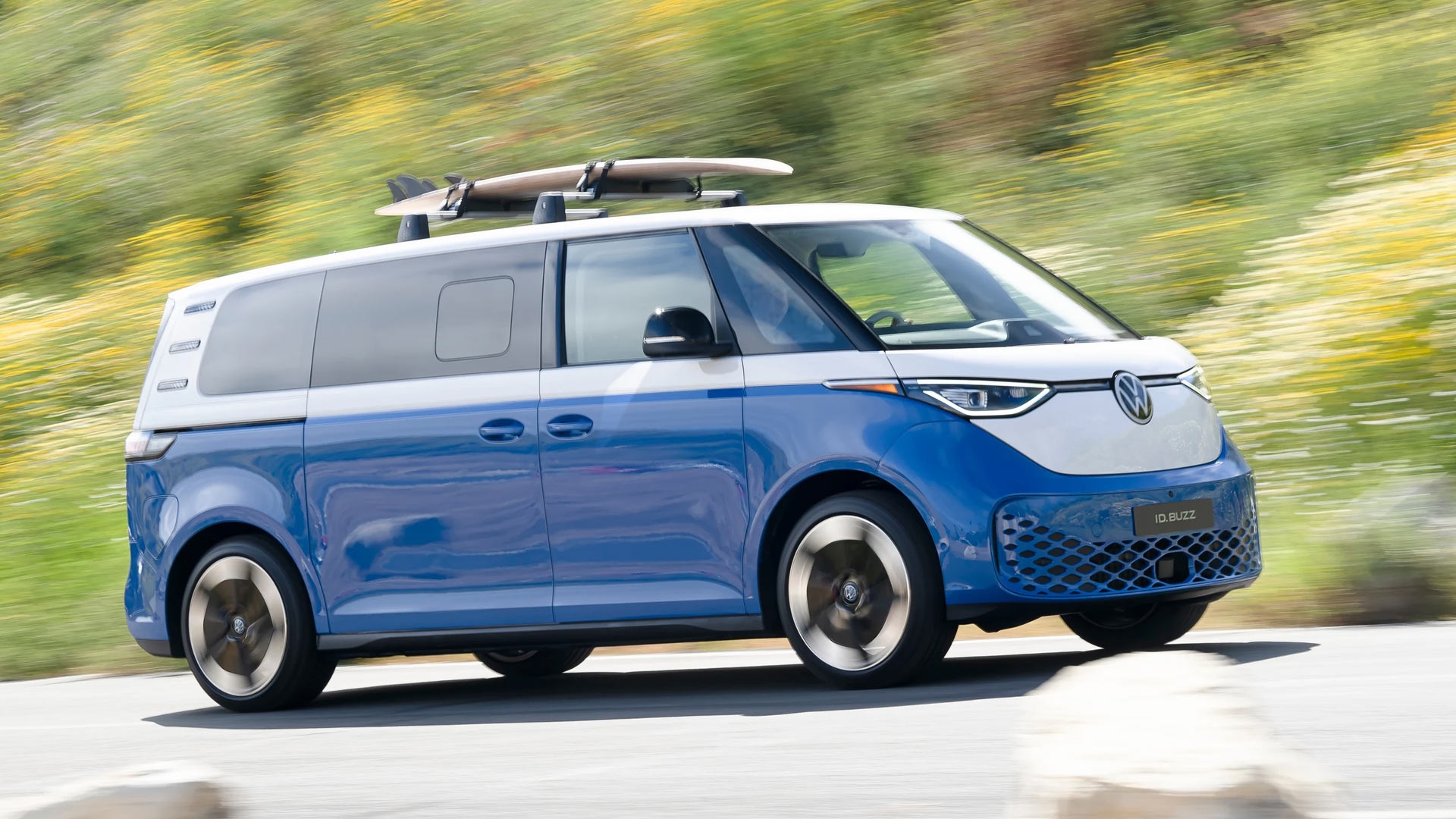 ARTICLE-KIA-EV9-VS-VOLKSWAGEN-ID-BUZZ_vw-route